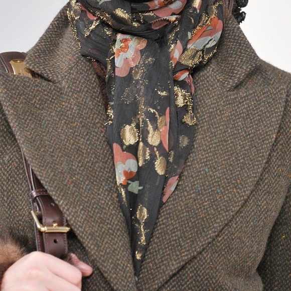Olive Green Lamb Wool Tweed Blazer - Picture 11 of 11